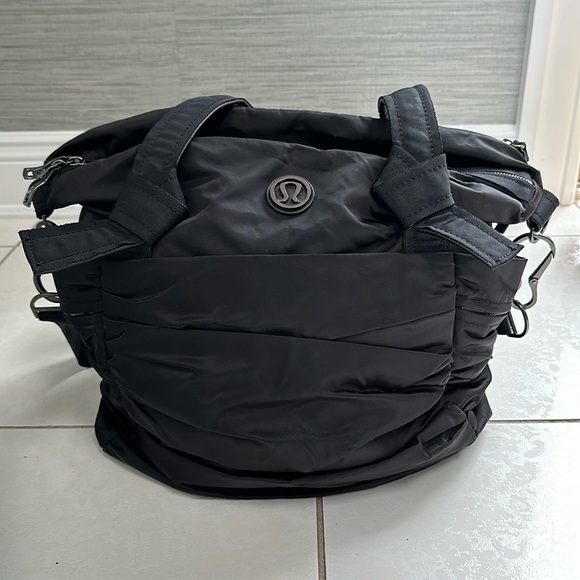 lululemon athletica Handbags - Lululemon Nylon gym bag / diaper bag in black